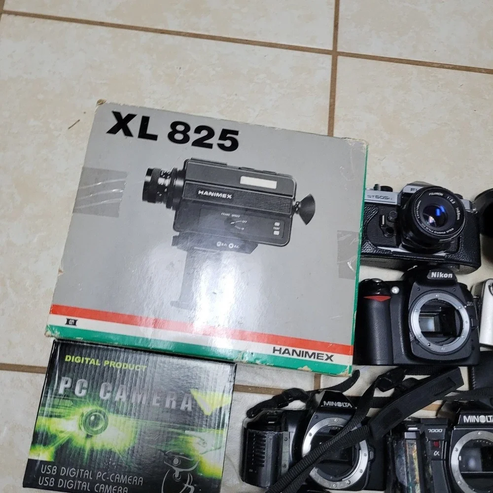 Vintage 35mm Film Camera Bundle For Parts Minolta Canon Nikon Fujica Hanimex
